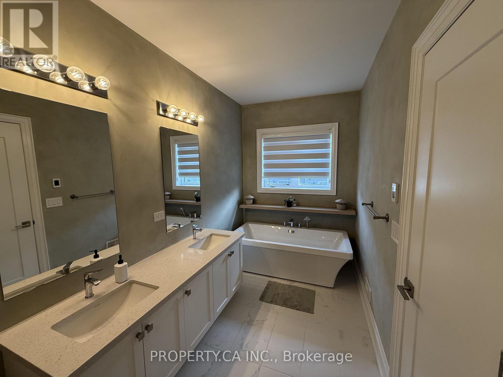 15 Schmeltzer Crescent, Richmond Hill, Ontario  L4E 1A2 - Photo 12 - N13754246