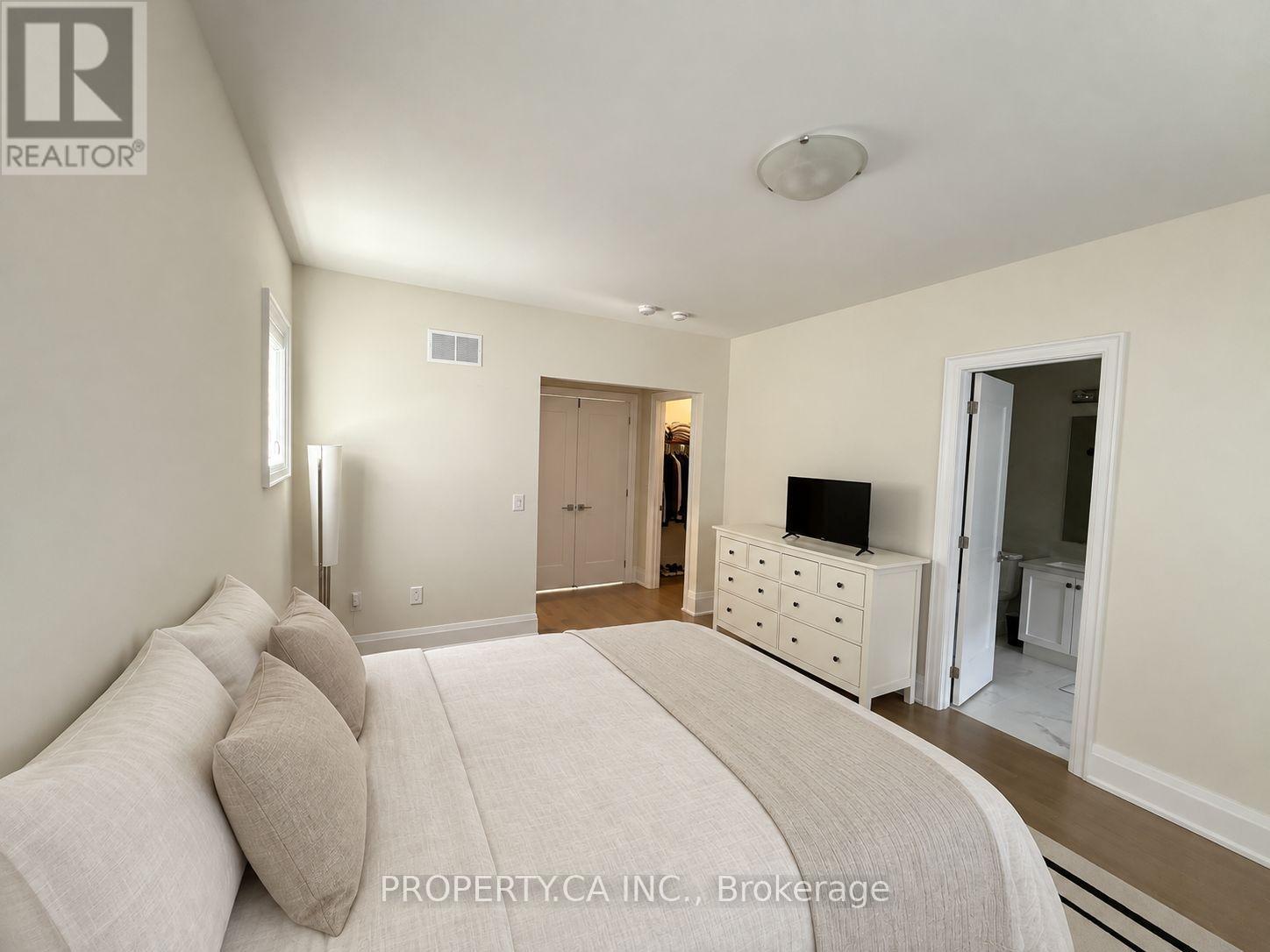 15 Schmeltzer Crescent, Richmond Hill, Ontario  L4E 1A2 - Photo 6 - N13754246