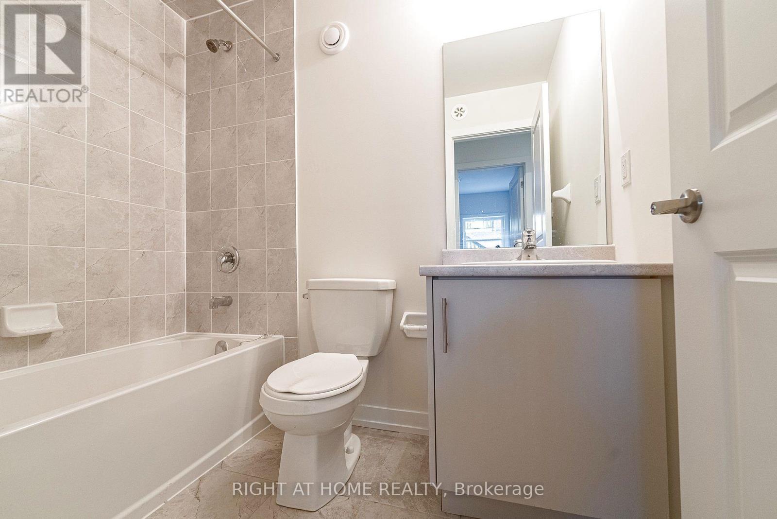 102 - 15100 Yonge Street, Aurora, Ontario  L4G 4C8 - Photo 10 - N13754270