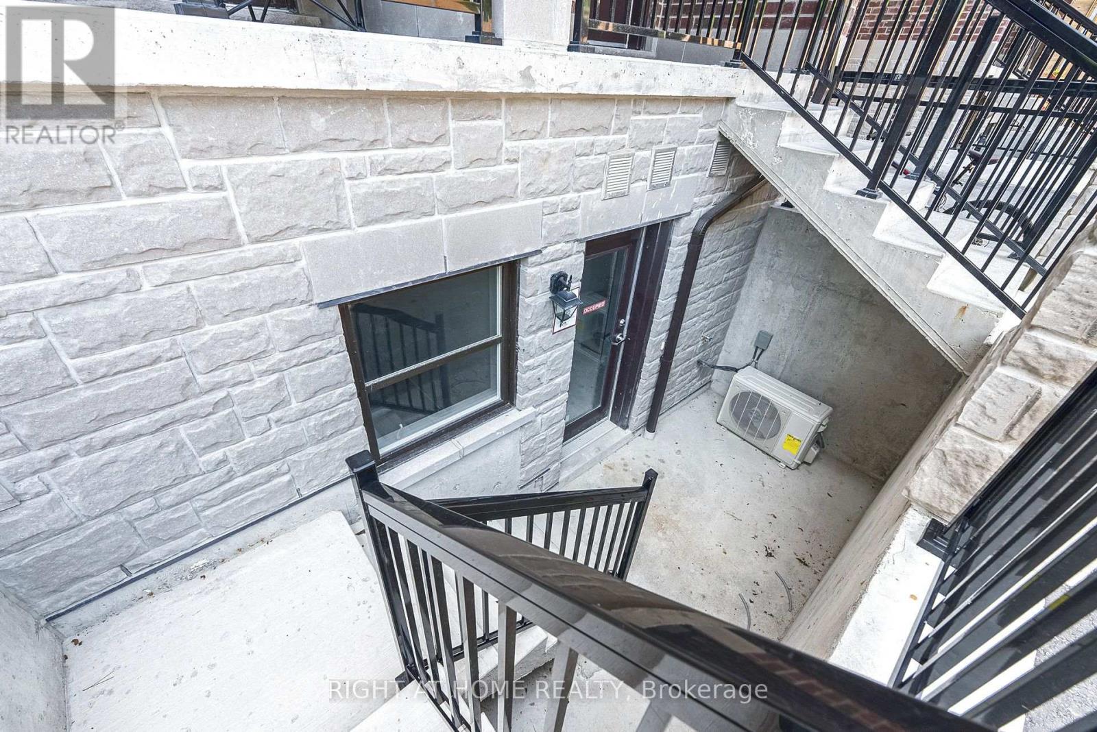 102 - 15100 Yonge Street, Aurora, Ontario  L4G 4C8 - Photo 3 - N13754270