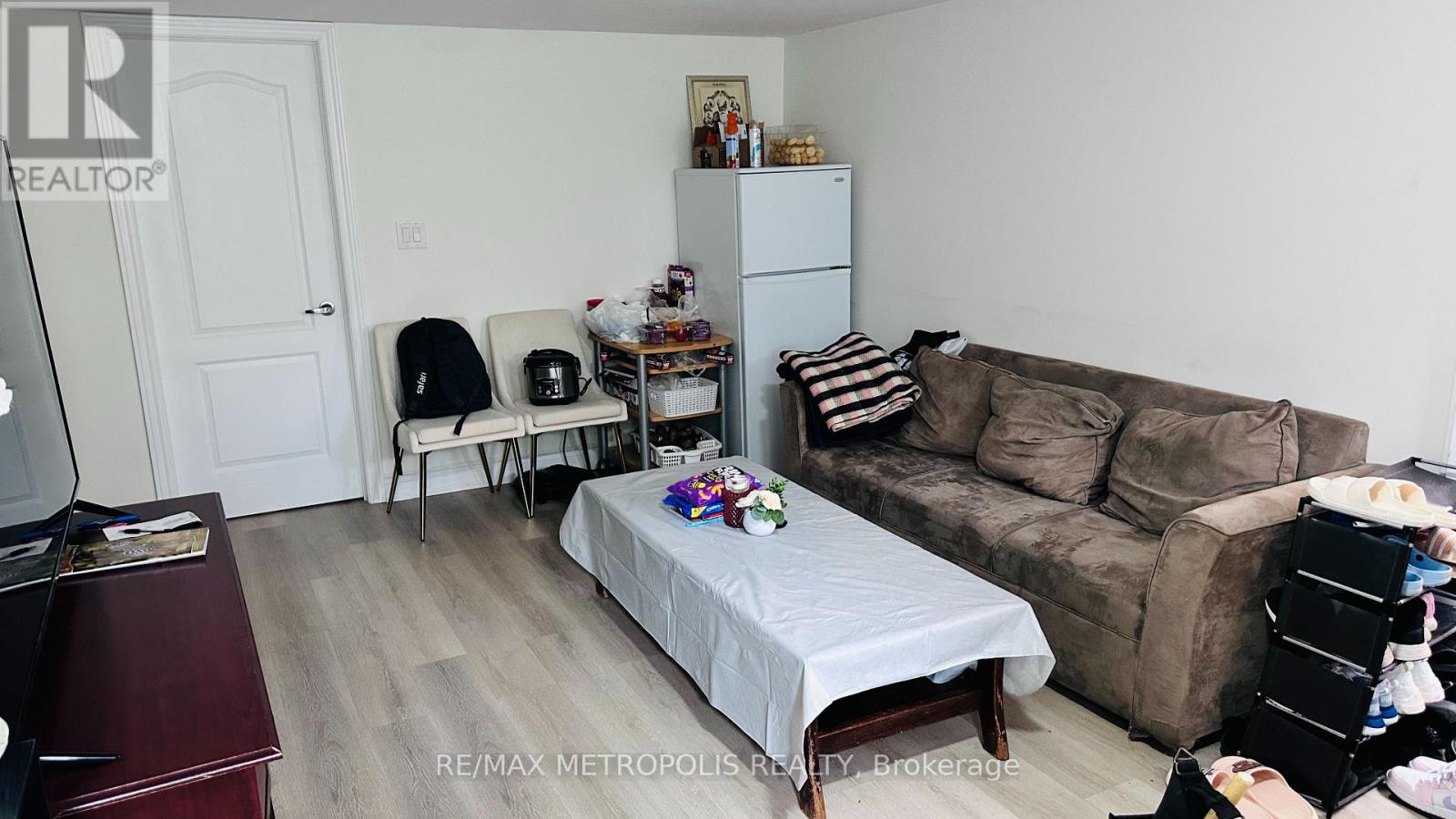 65 Gloria Street, Barrie, Ontario  L4N 5W5 - Photo 5 - S13753854