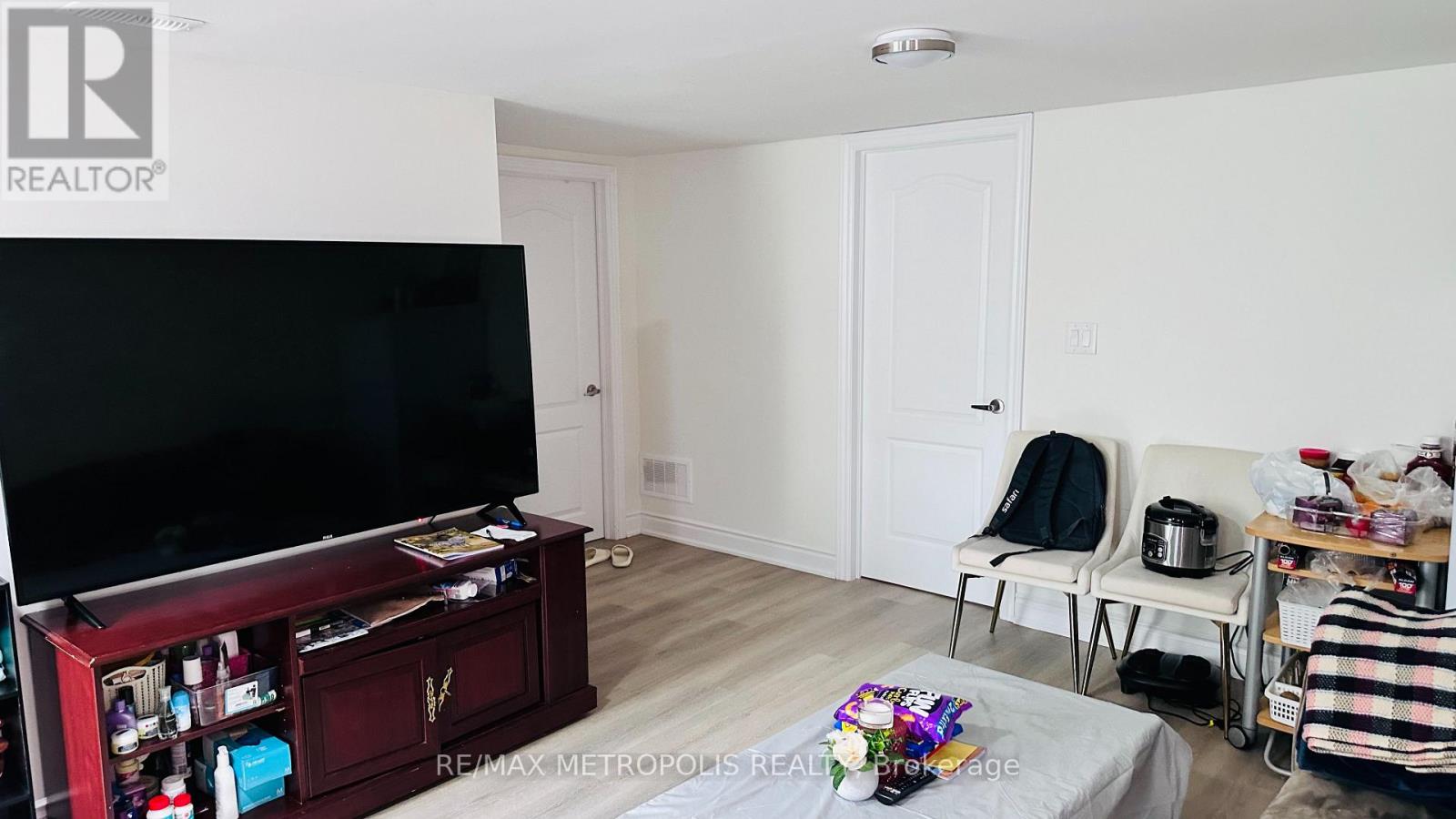 65 Gloria Street, Barrie, Ontario  L4N 5W5 - Photo 6 - S13753854