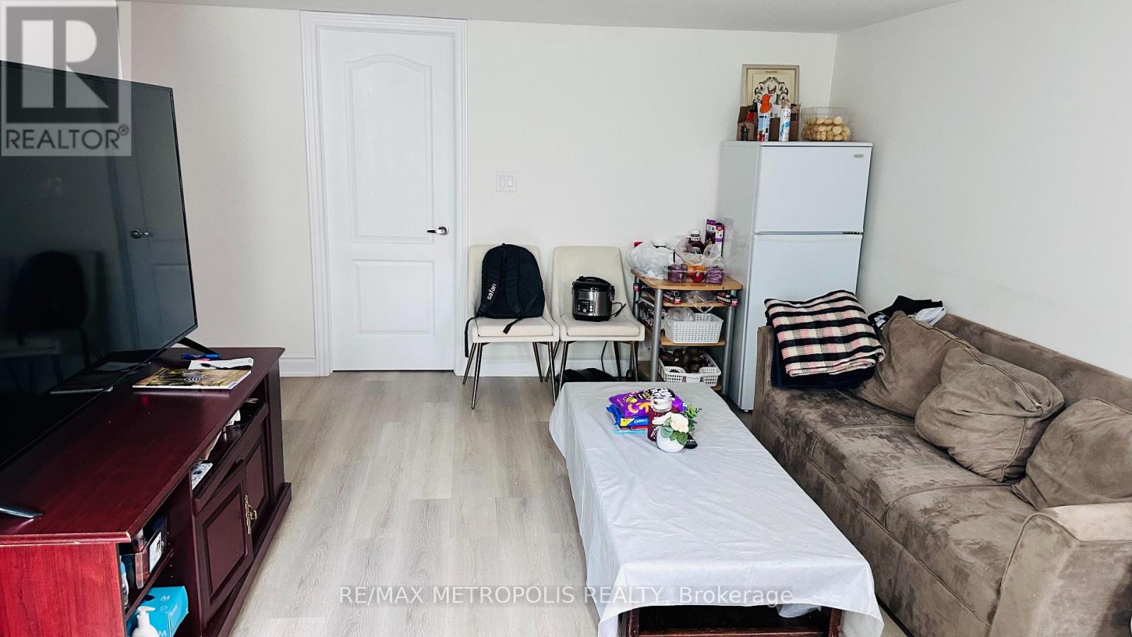 65 Gloria Street, Barrie, Ontario  L4N 5W5 - Photo 8 - S13753854