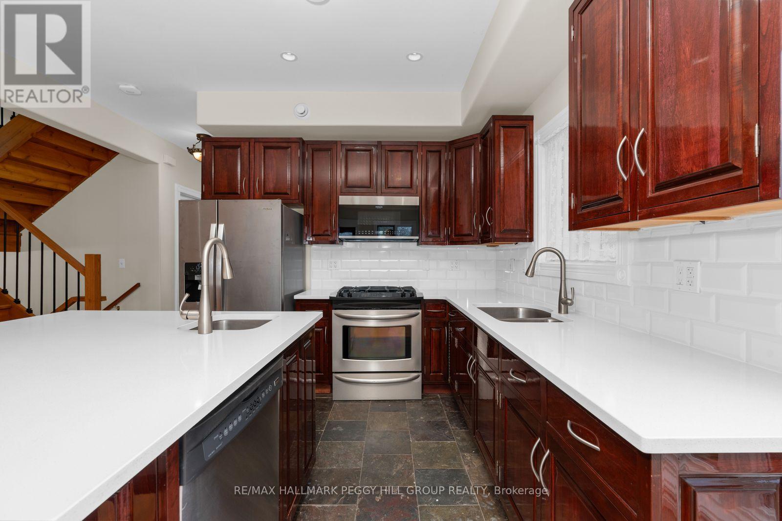 2026 River Road W, Wasaga Beach, Ontario  L9Z 2W1 - Photo 6 - S13754120