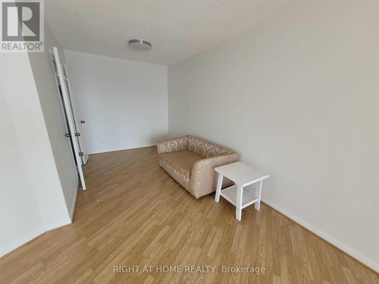 813 - 6 Humberline Drive, Toronto, Ontario  M9W 6X8 - Photo 7 - W13753822