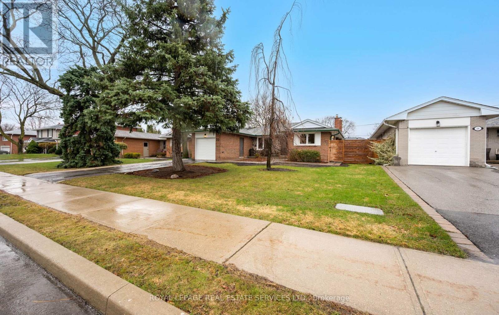 22 Arbroath Crescent, Toronto, Ontario  M9C 2T1 - Photo 2 - W13753840
