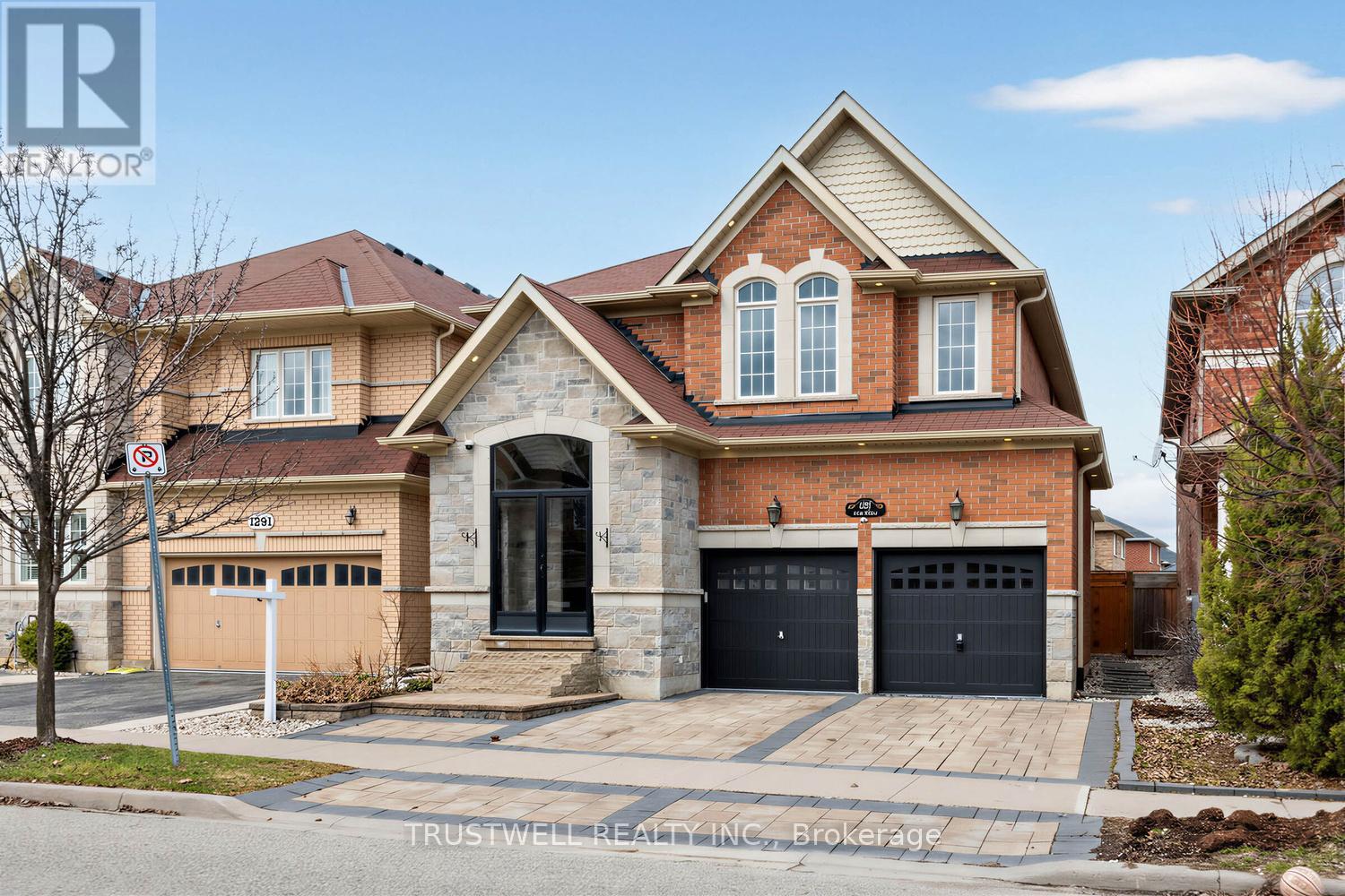 1295 Sim Place, Milton, Ontario  L9T 8M3 - Photo 2 - W13753844