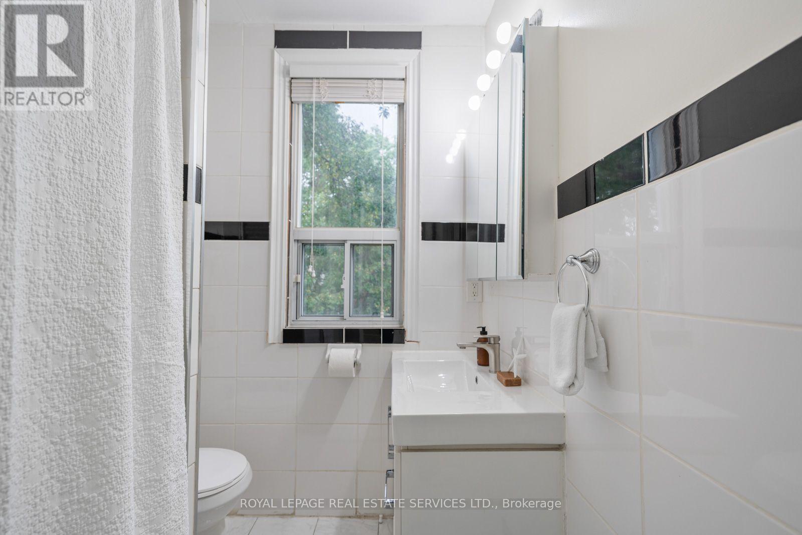 58 Pauline Avenue, Toronto, Ontario  M6H 3M8 - Photo 34 - W13753850