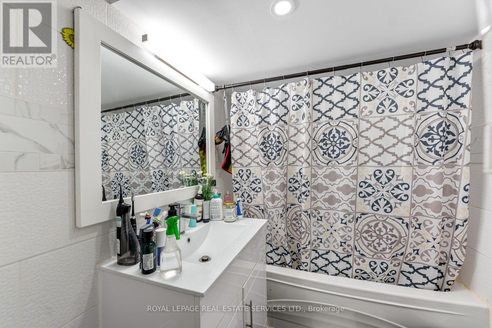 58 Pauline Avenue, Toronto, Ontario  M6H 3M8 - Photo 45 - W13753850