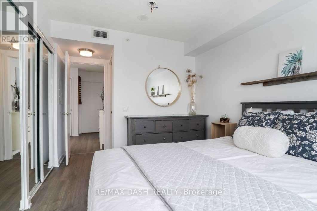 2207 - 20 Thomas Riley Road, Toronto, Ontario  M9B 1B3 - Photo 14 - W13753862