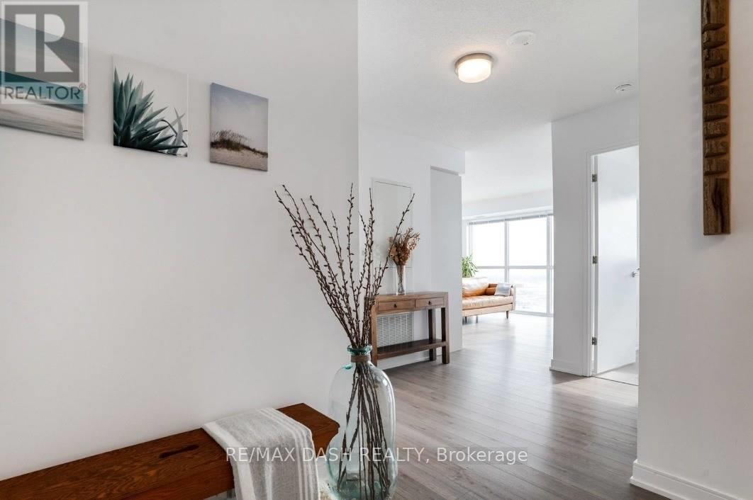 2207 - 20 Thomas Riley Road, Toronto, Ontario  M9B 1B3 - Photo 5 - W13753862
