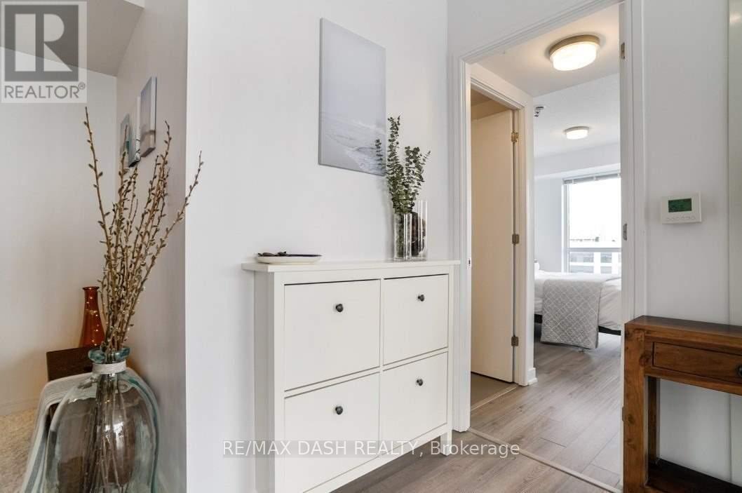2207 - 20 Thomas Riley Road, Toronto, Ontario  M9B 1B3 - Photo 7 - W13753862