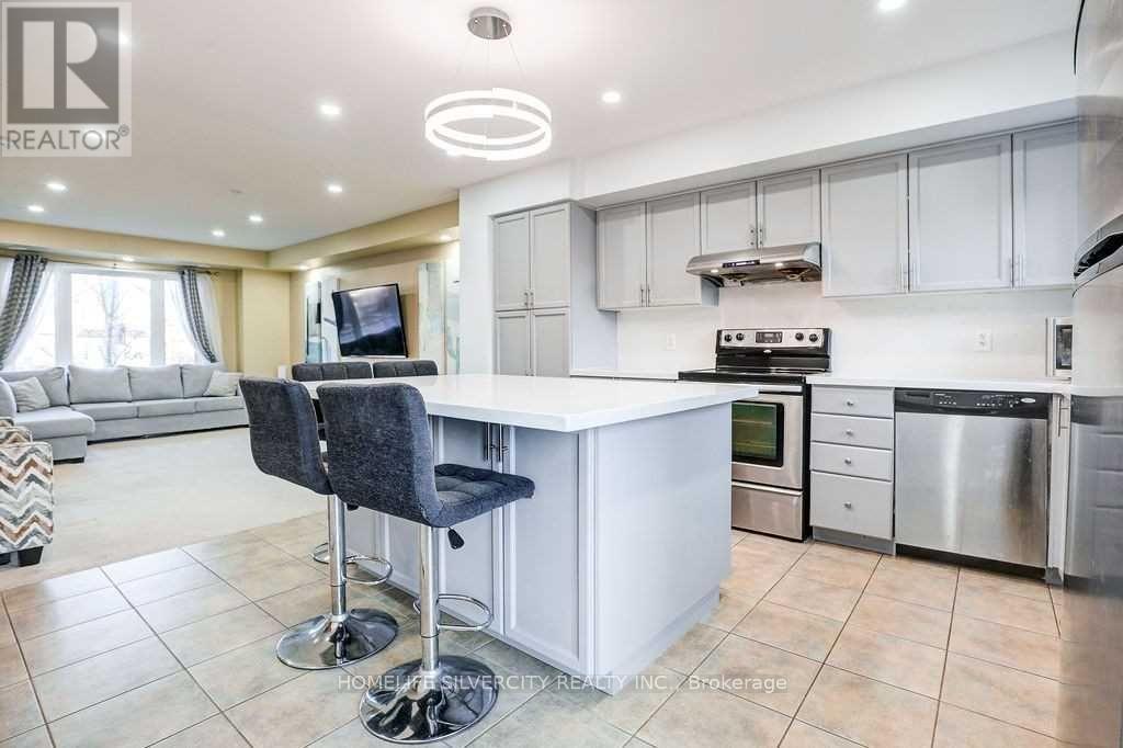 64 - 60 Fairwood Circle, Brampton, Ontario  L6R 0Y6 - Photo 6 - W13753882