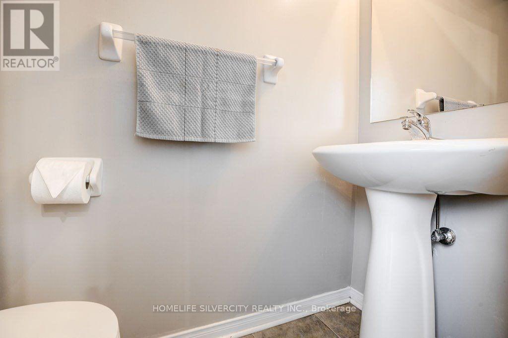 64 - 60 Fairwood Circle, Brampton, Ontario  L6R 0Y6 - Photo 7 - W13753882