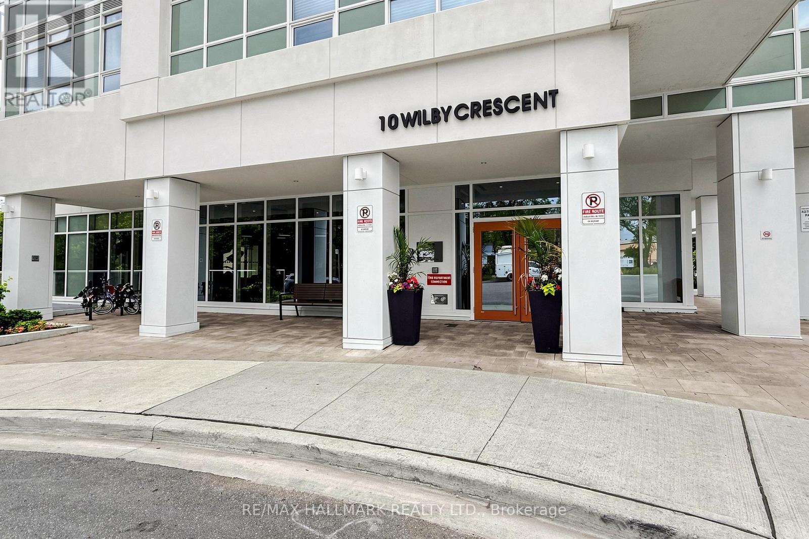 1207 - 10 Wilby Crescent, Toronto, Ontario  M9N 0B6 - Photo 2 - W13753912