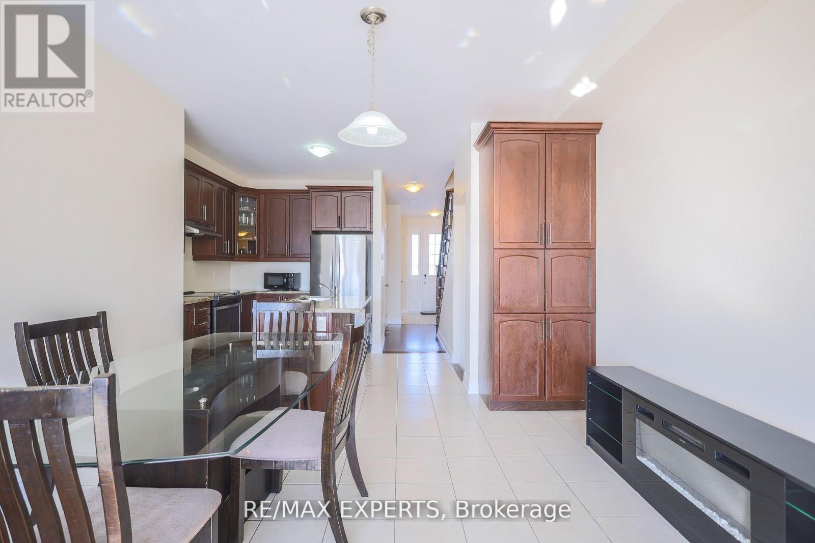 27 Hogan Manor Drive, Brampton, Ontario  L7A 4V3 - Photo 15 - W13753930