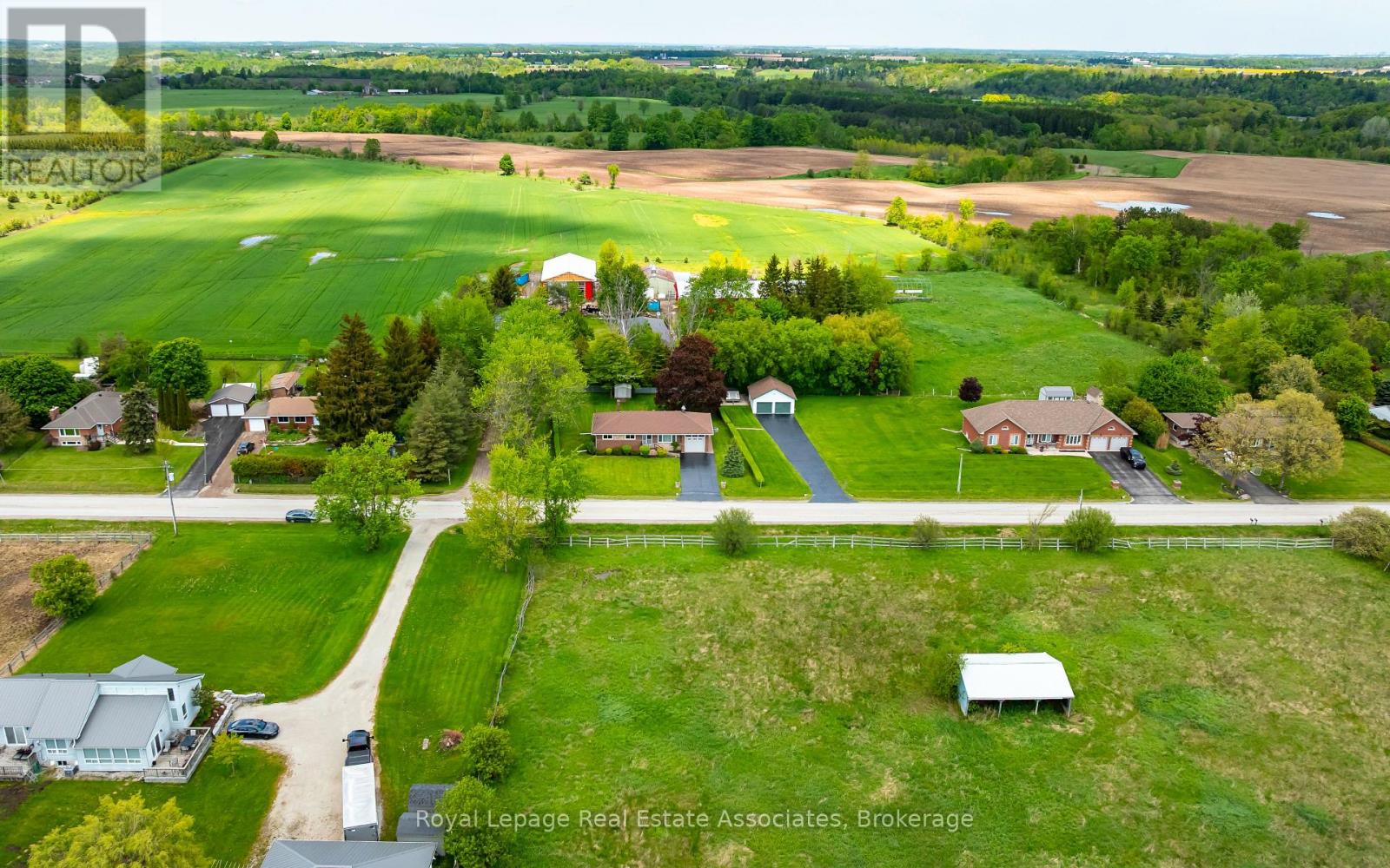 12851 9 Line, Halton Hills, Ontario  L7G 4S8 - Photo 2 - W13753982