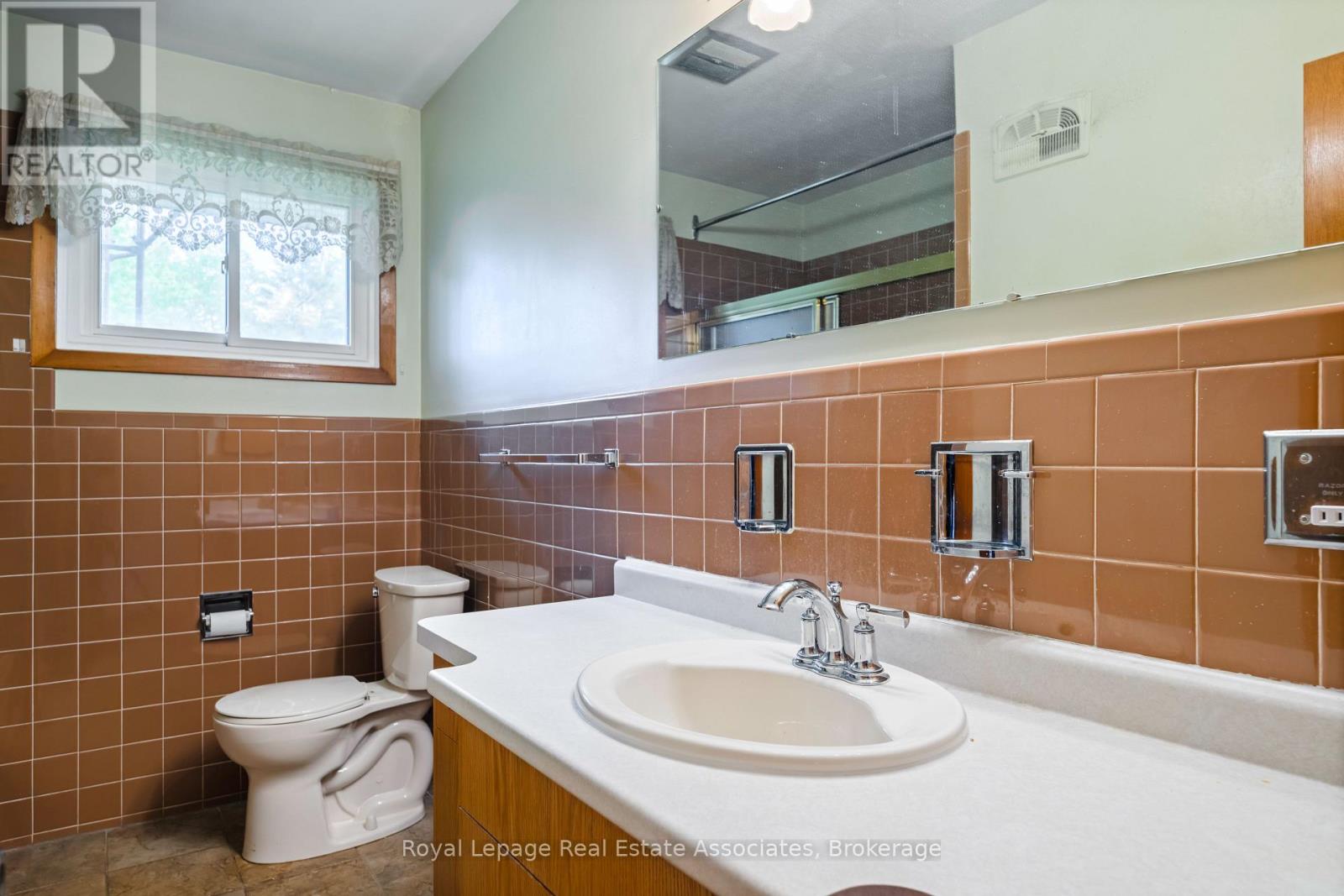 12851 9 Line, Halton Hills, Ontario  L7G 4S8 - Photo 26 - W13753982