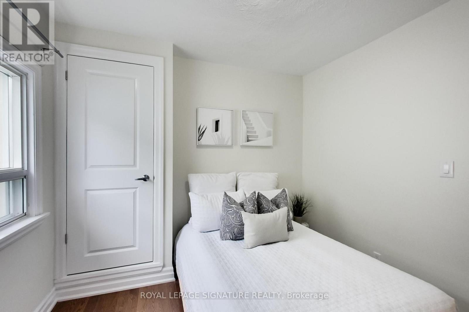 36 Criscoe Street, Toronto, Ontario  M6N 3Y9 - Photo 16 - W13754014