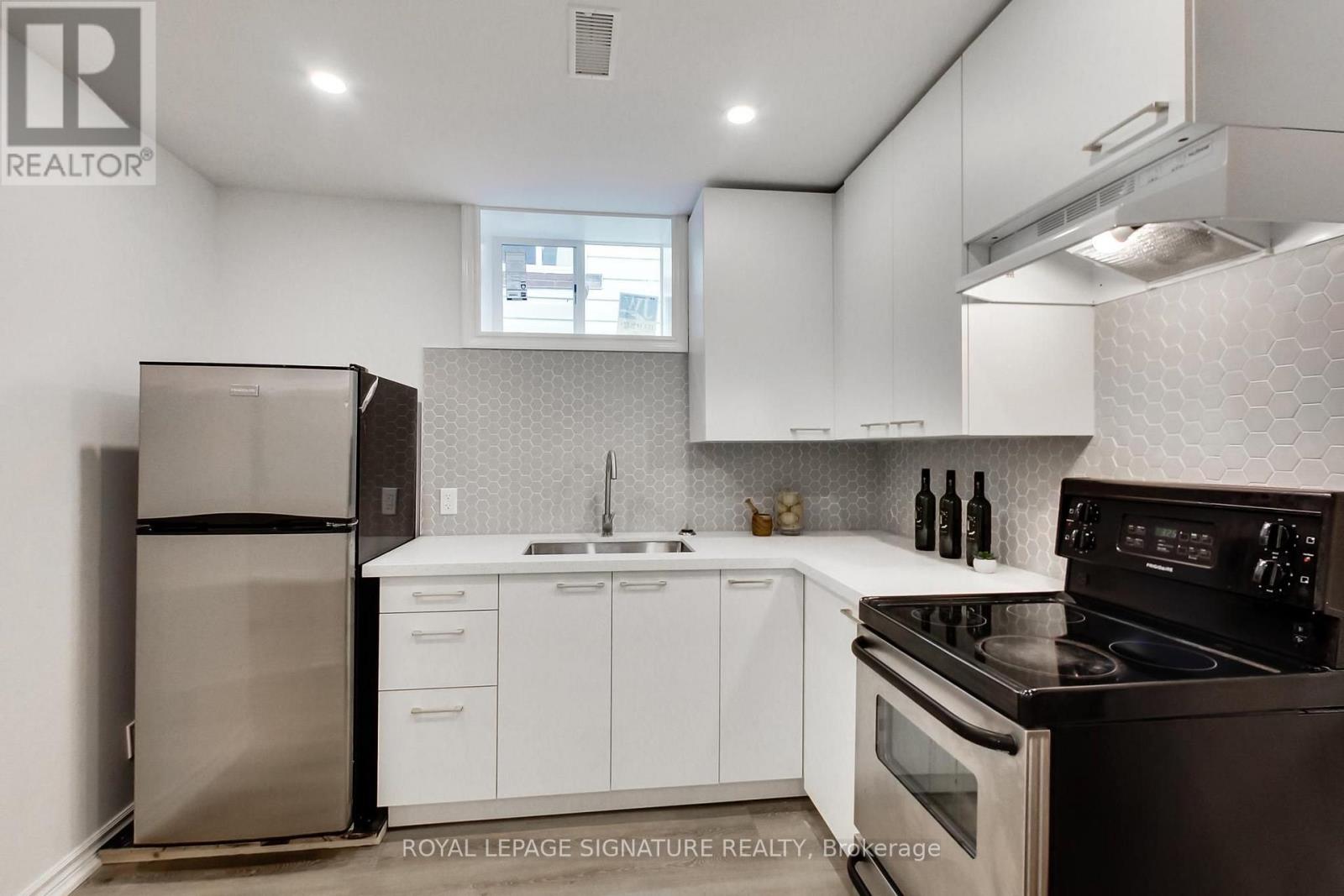 36 Criscoe Street, Toronto, Ontario  M6N 3Y9 - Photo 32 - W13754014