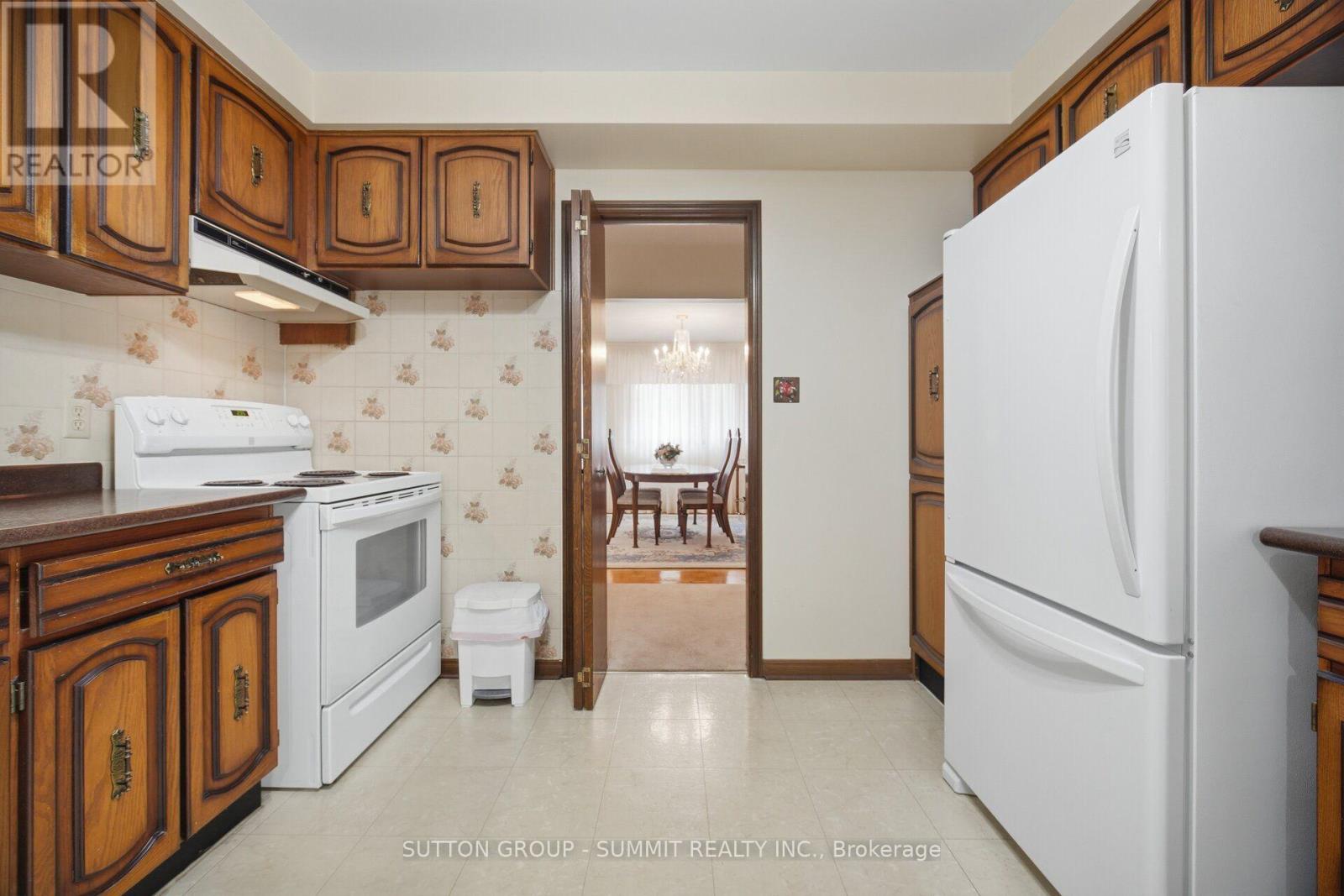 2222 Florian Road, Mississauga, Ontario  L5A 2M4 - Photo 11 - W13754072