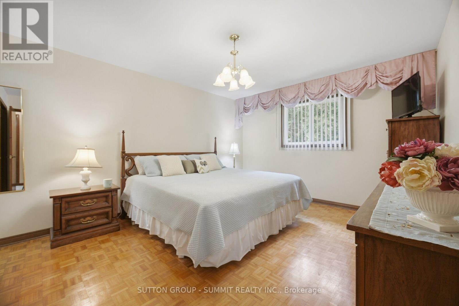 2222 Florian Road, Mississauga, Ontario  L5A 2M4 - Photo 20 - W13754072
