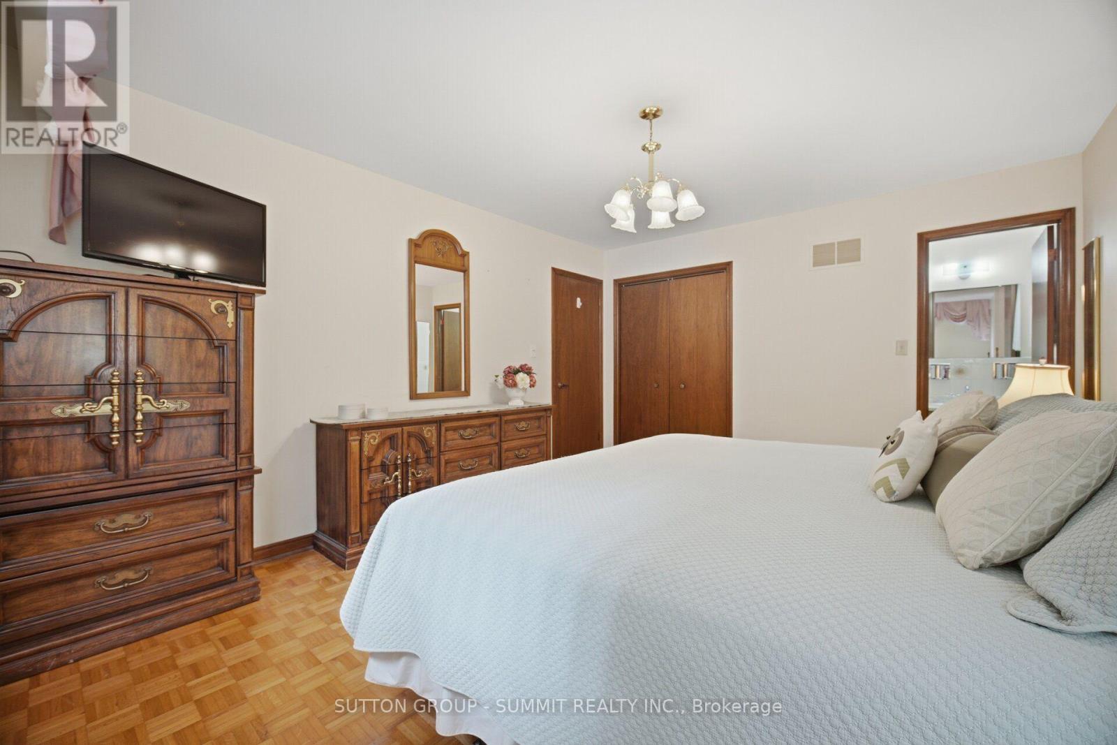 2222 Florian Road, Mississauga, Ontario  L5A 2M4 - Photo 21 - W13754072