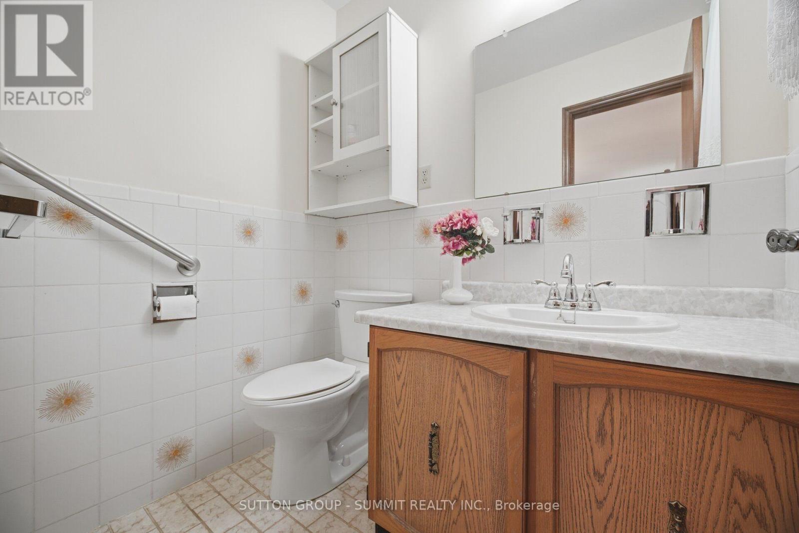 2222 Florian Road, Mississauga, Ontario  L5A 2M4 - Photo 23 - W13754072
