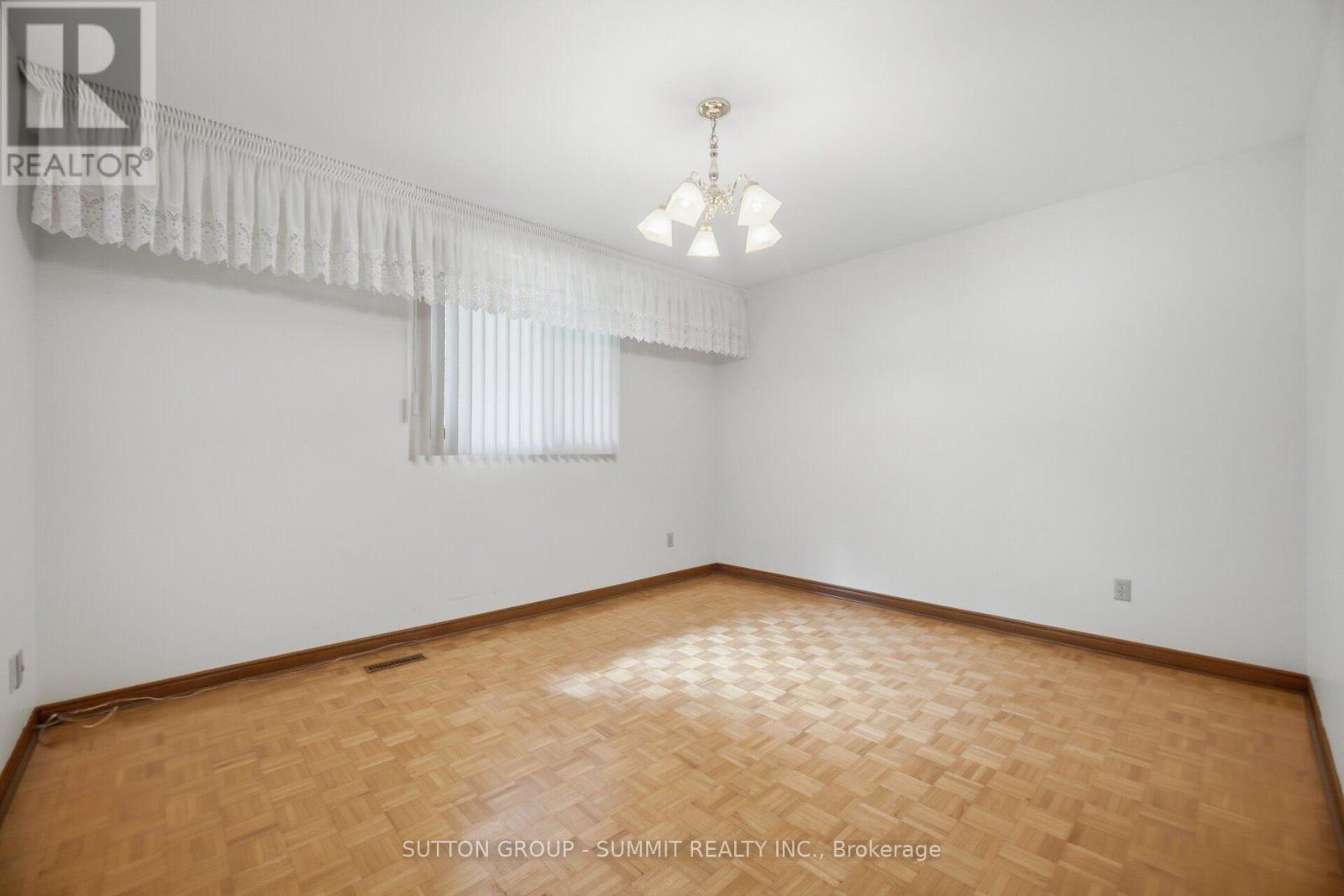 2222 Florian Road, Mississauga, Ontario  L5A 2M4 - Photo 24 - W13754072