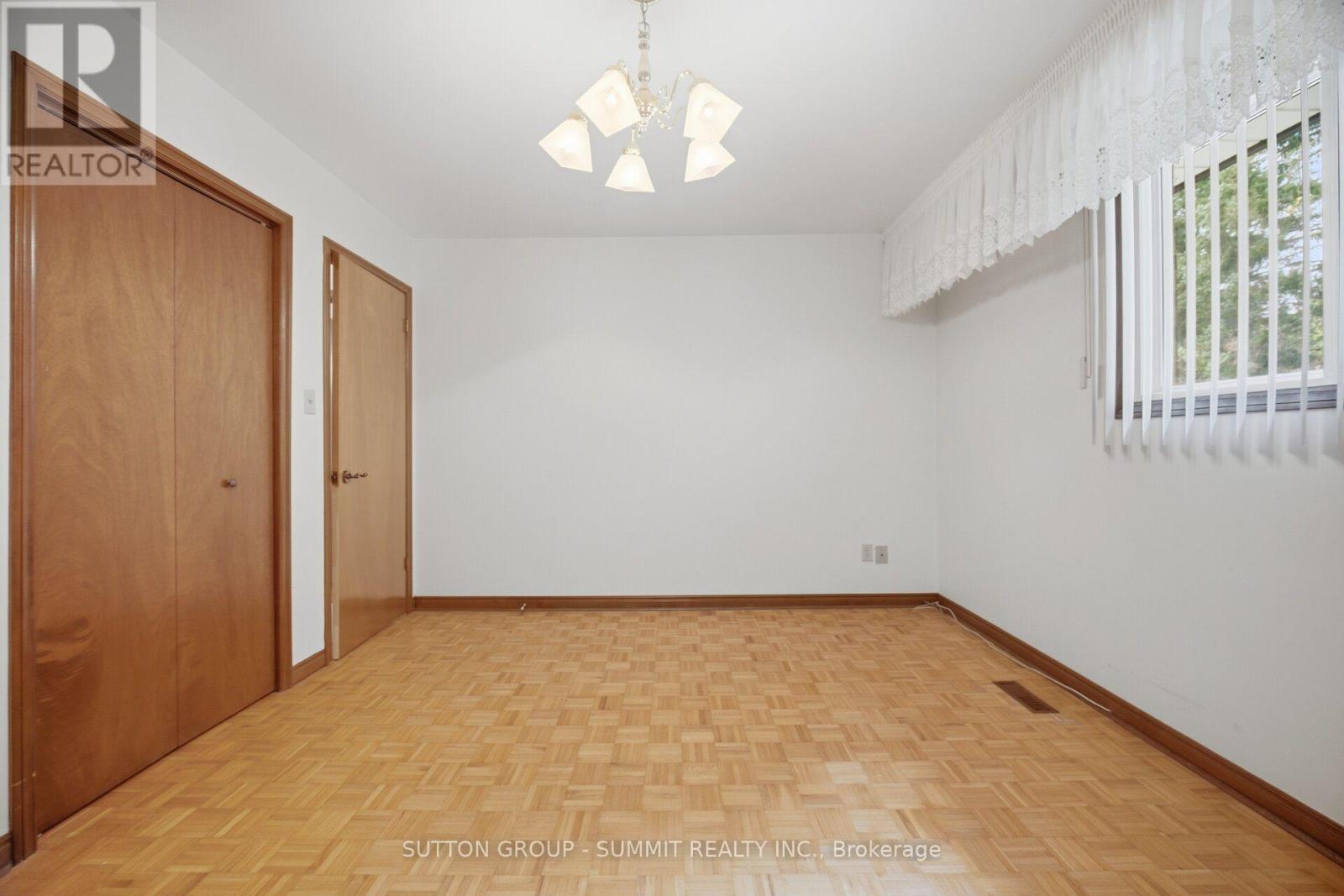 2222 Florian Road, Mississauga, Ontario  L5A 2M4 - Photo 25 - W13754072