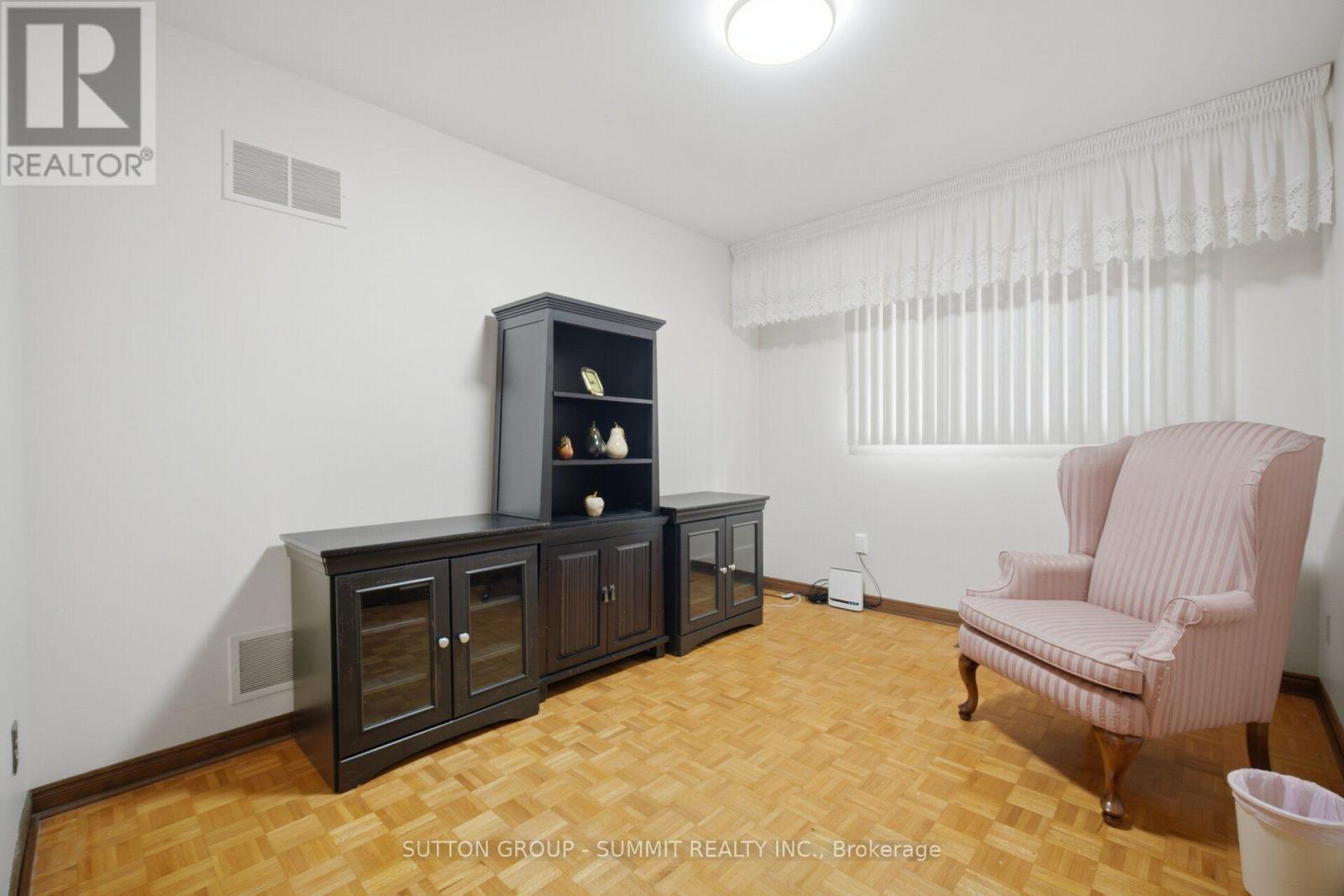 2222 Florian Road, Mississauga, Ontario  L5A 2M4 - Photo 26 - W13754072