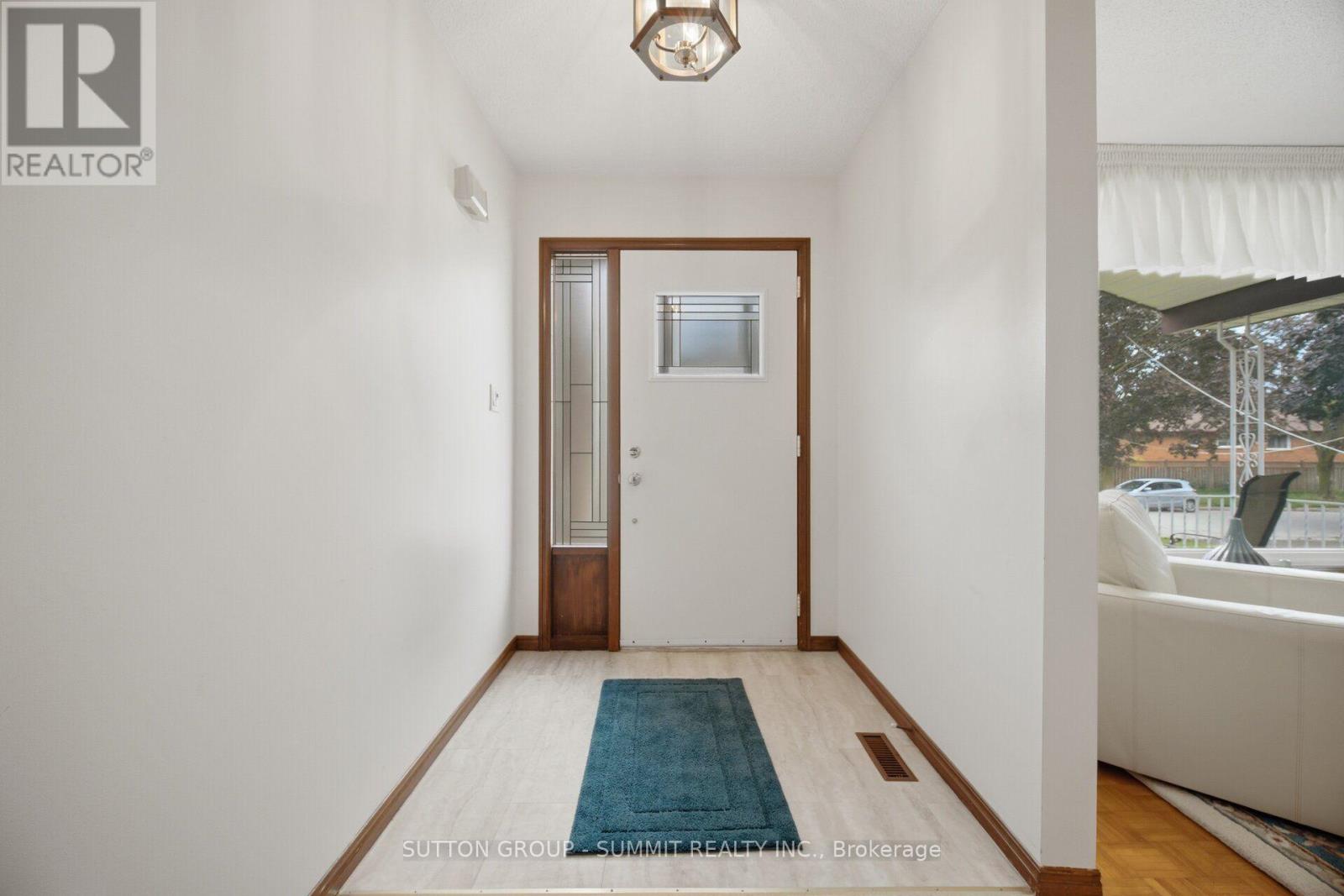 2222 Florian Road, Mississauga, Ontario  L5A 2M4 - Photo 3 - W13754072