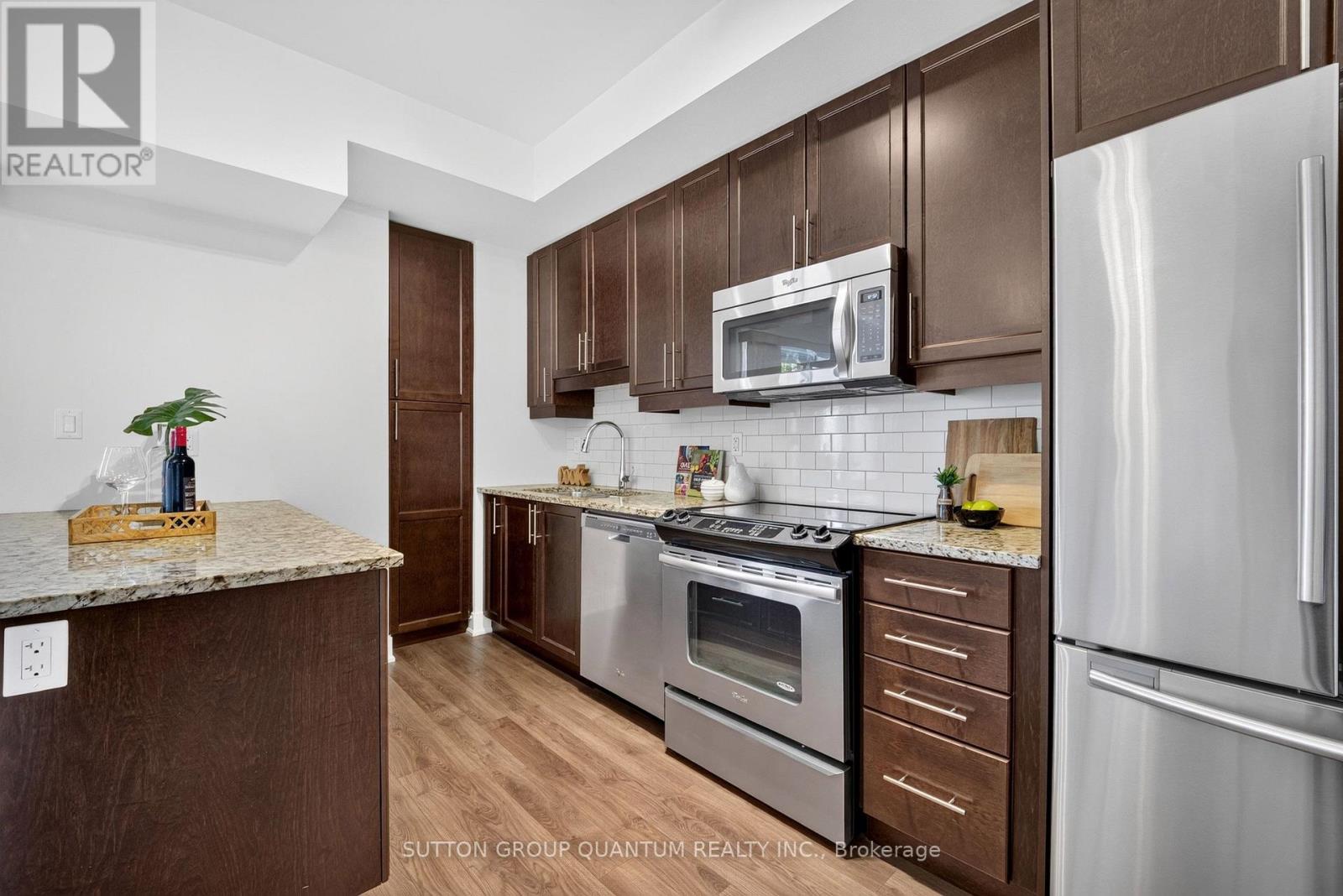 214 - 128 Garden Drive, Oakville, Ontario  L6K 0H7 - Photo 11 - W13754098