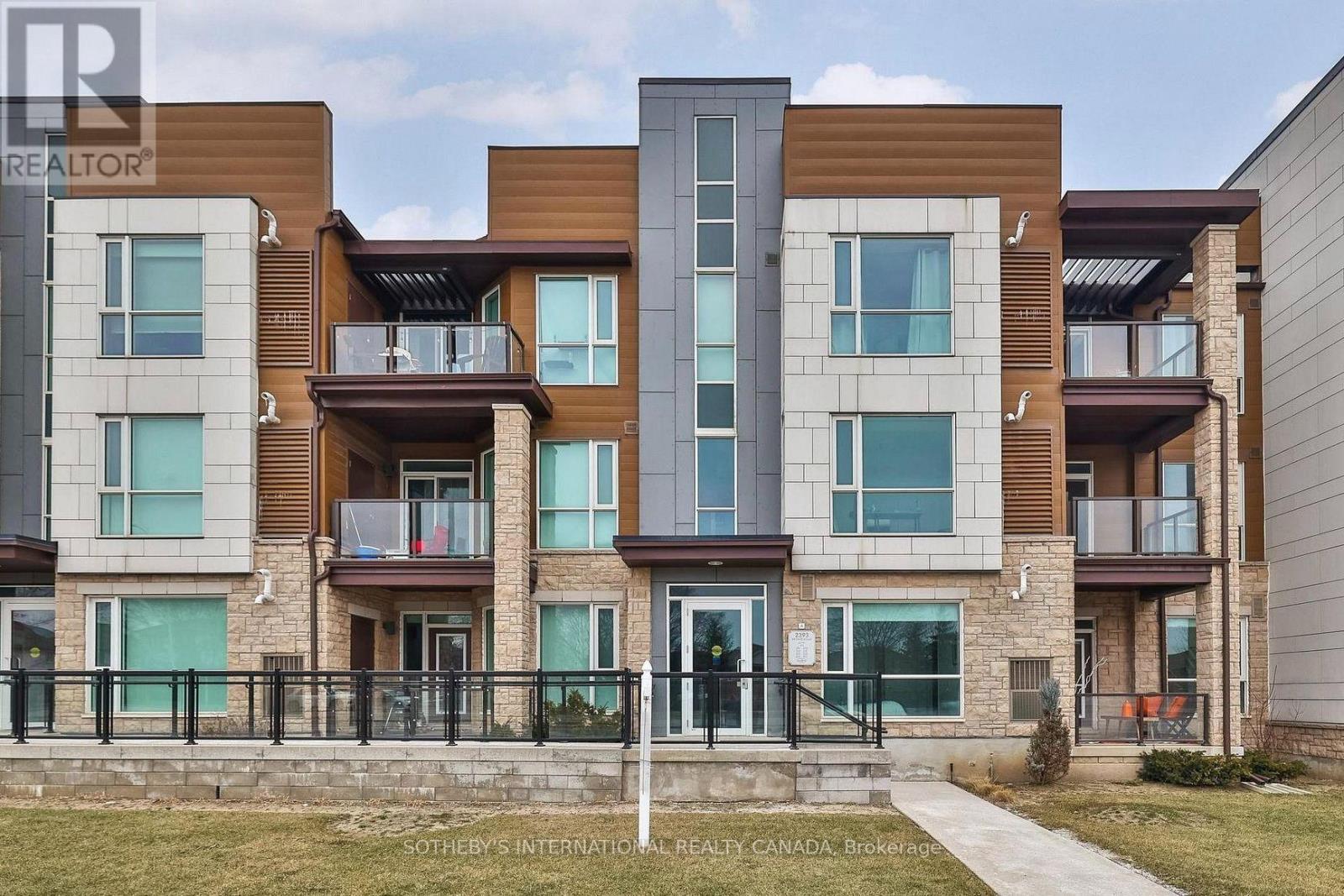 103 - 2393 Bronte Road, Oakville, Ontario  L6M 1P5 - Photo 1 - W13754110