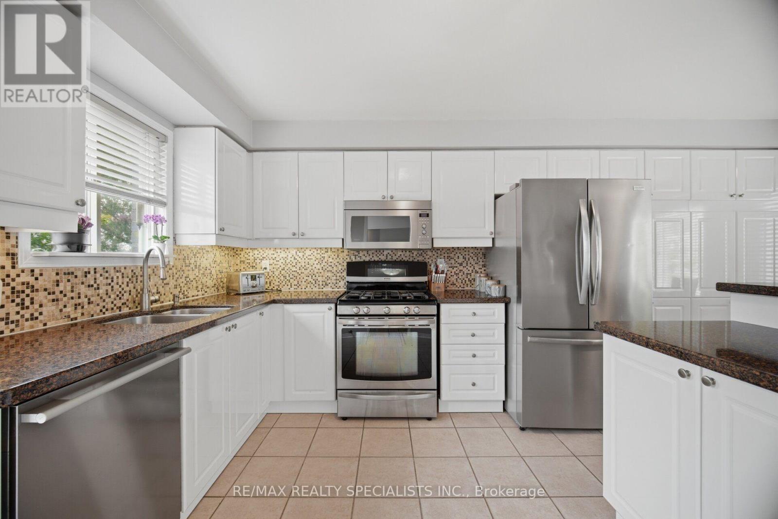 15 - 5535 Glen Erin Drive, Mississauga, Ontario  L5M 6H1 - Photo 3 - W13754208