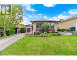 147 CHAPMAN ROAD, Toronto, Ontario