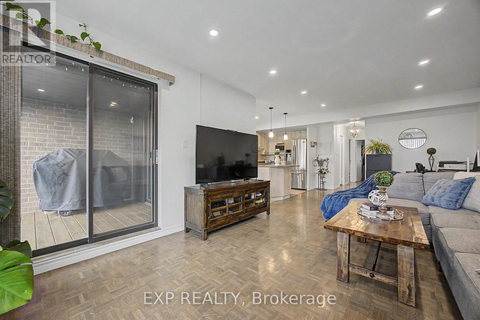501 - 1000 Cedarglen Gate, Mississauga, Ontario  L5C 3Z5 - Photo 12 - W13754276