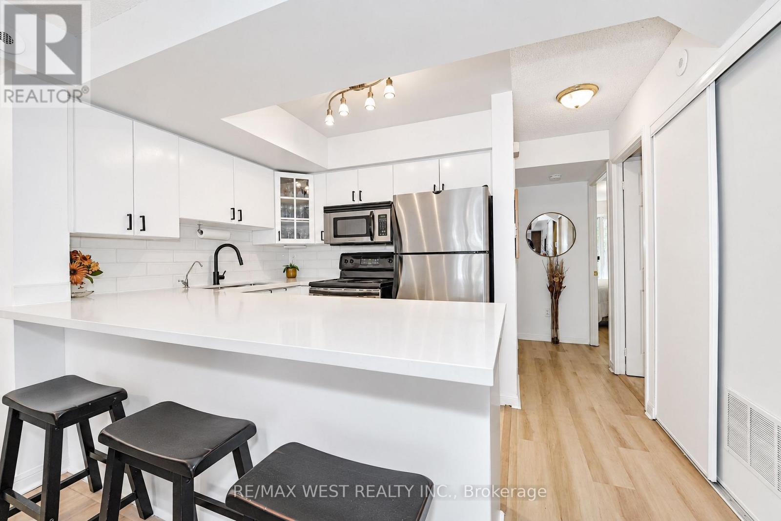 2066 - 65 George Appleton Way, Toronto, Ontario  M3M 0A2 - Photo 5 - W13754288