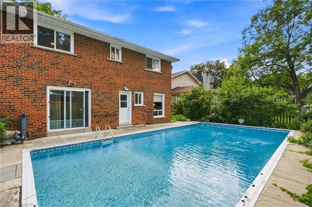 381 Clarksville Court, Mississauga, Ontario  L5A 1G7 - Photo 25 - 40859900