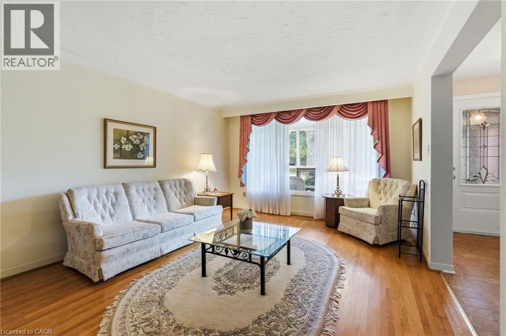 381 Clarksville Court, Mississauga, Ontario  L5A 1G7 - Photo 6 - 40859900
