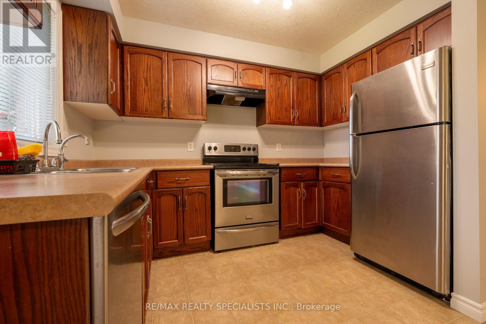 466 Bronco Crescent, Waterloo, Ontario  N2K 4K9 - Photo 3 - X13685242