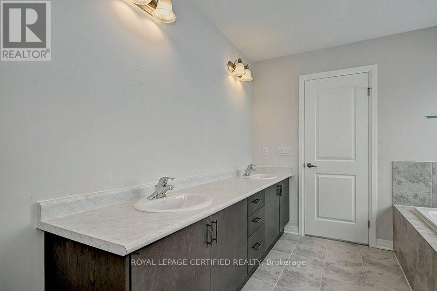 58 Mildred Gillies Street, North Dumfries, Ontario  N0B 1E0 - Photo 26 - X13754006