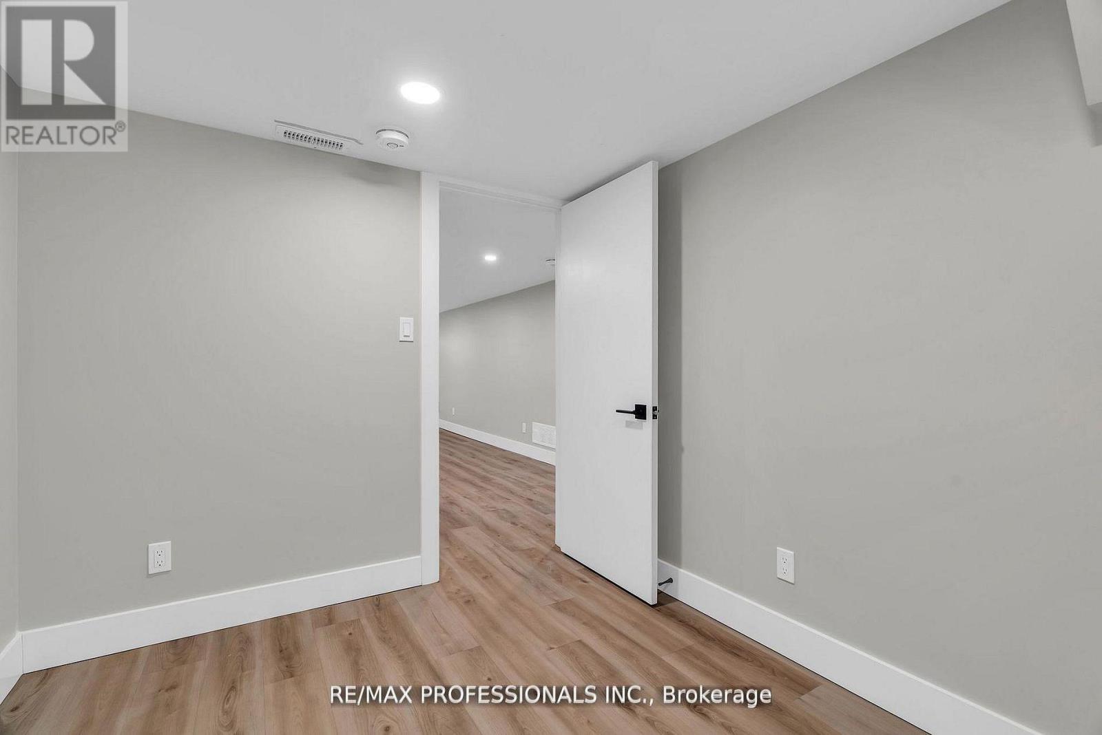 Lower - 139 Byron Avenue, Kitchener, Ontario  N2C 1Z7 - Photo 12 - X13754236