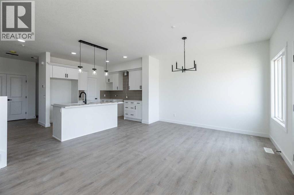 385 Sora Park SE, Calgary, Alberta  T3S 0L6 - Photo 8 - A2302959