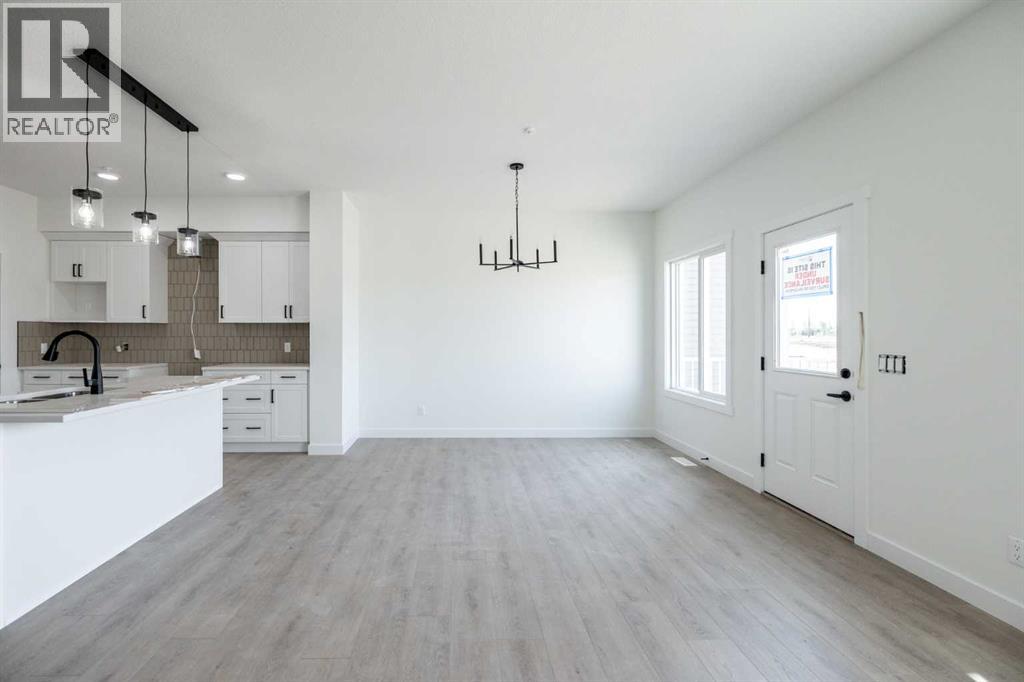 385 Sora Park SE, Calgary, Alberta  T3S 0L6 - Photo 7 - A2302959