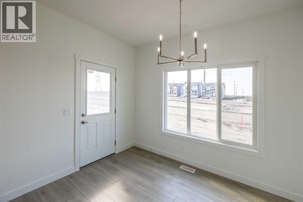 389 Sora Park Se, Calgary, Alberta  T3S 0V3 - Photo 5 - A2316236
