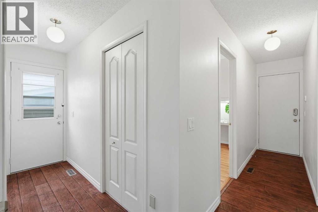 11 Edgemont Rise NW, Calgary, Alberta  T3A 2K9 - Photo 23 - A2343008