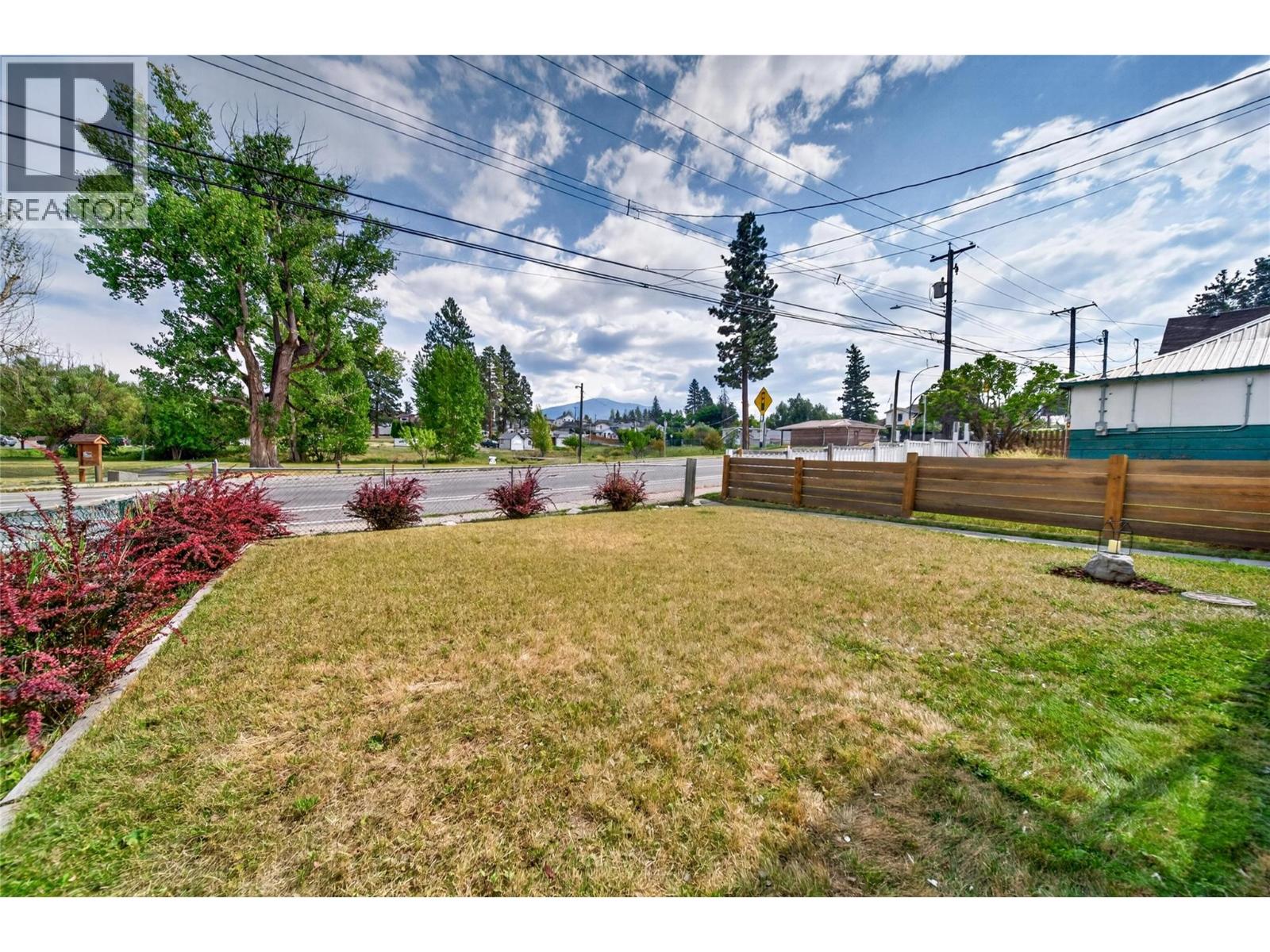 123 14th Avenue S, Cranbrook, British Columbia  V1C 2X1 - Photo 5 - 10399997