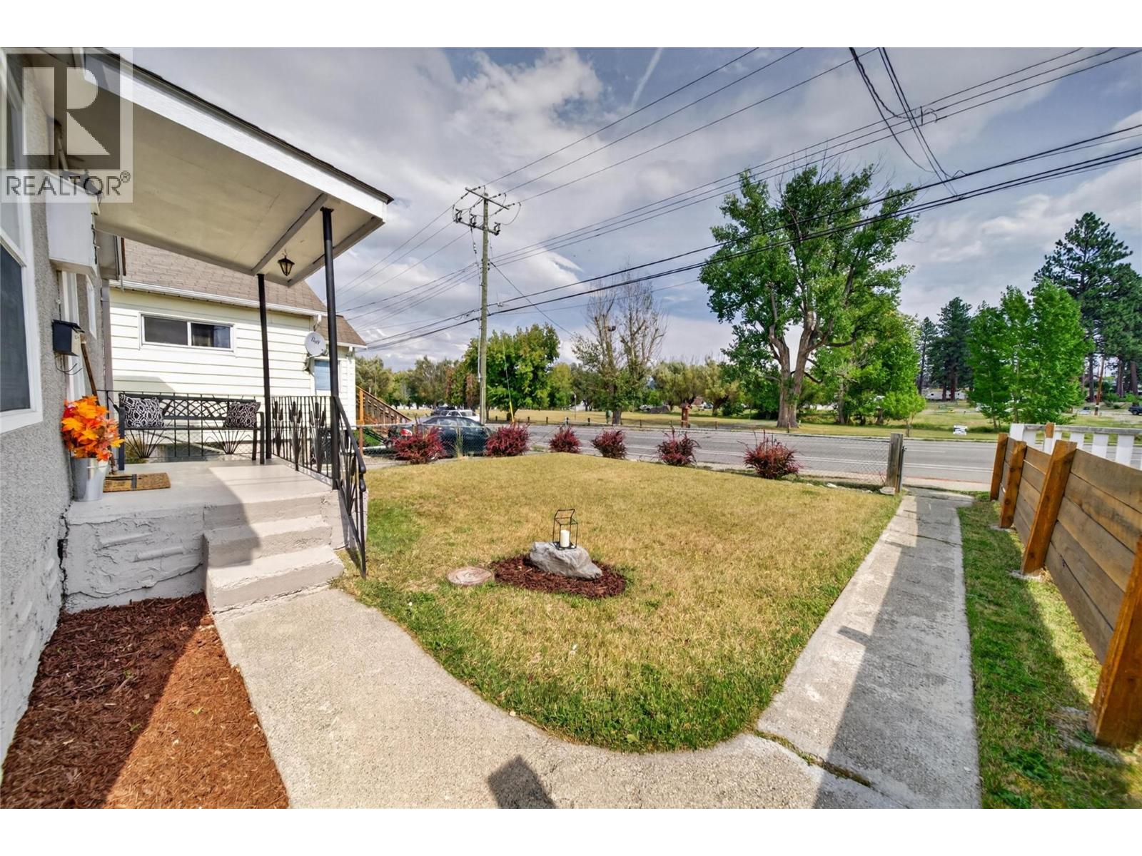 123 14th Avenue S, Cranbrook, British Columbia  V1C 2X1 - Photo 6 - 10399997
