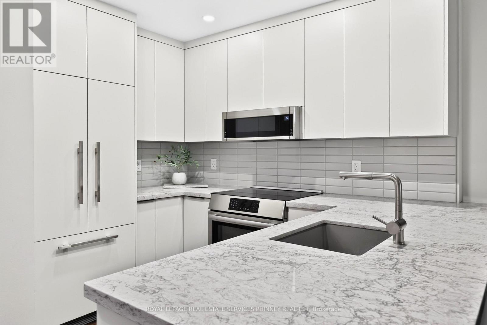 407 - 2511 Lakeshore Road W, Oakville, Ontario  L6L 6L9 - Photo 7 - W13577964